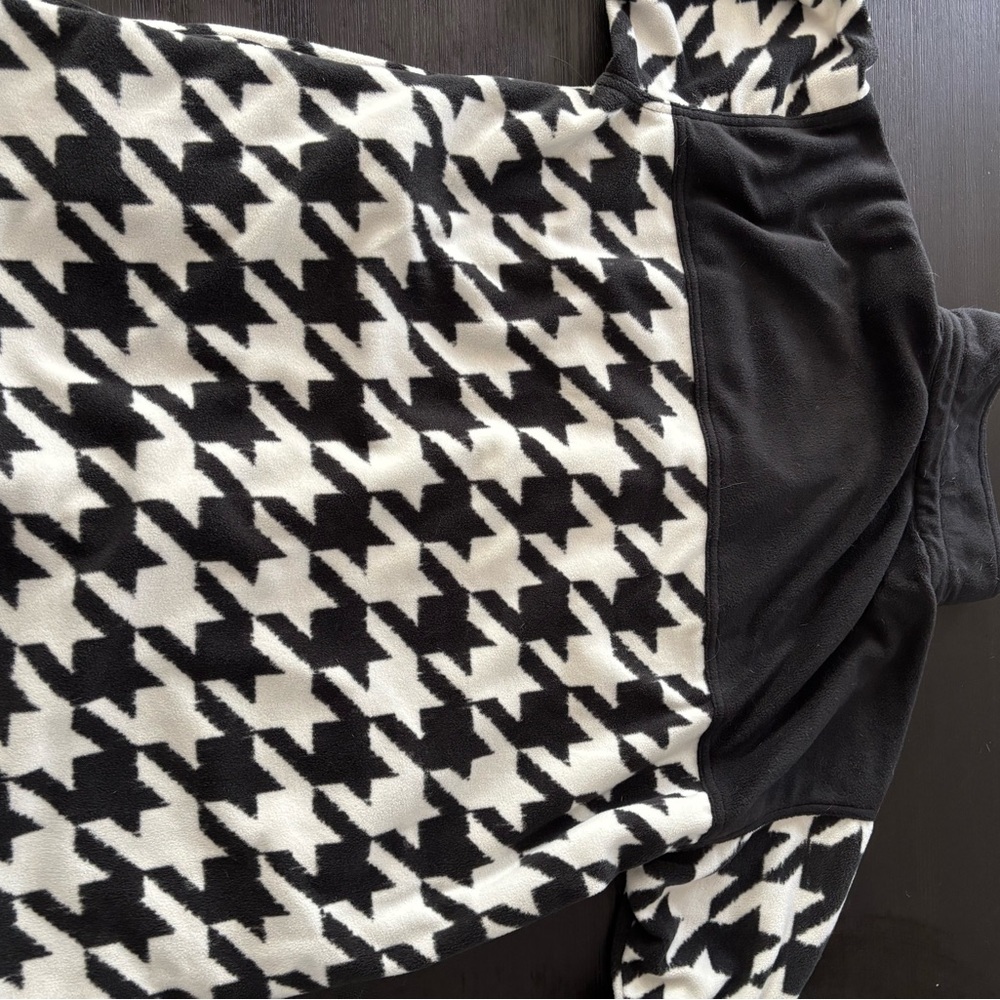 Maurice’s Wilder Fleece Shacket / Black & White Houndstooth Pattern / Size XL - Picture 7 of 7